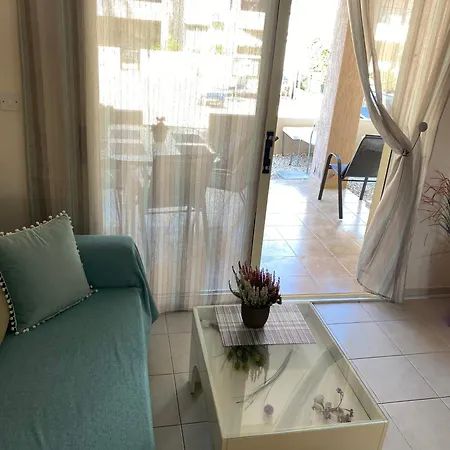 Lägenhet Royal Seacrest With Garden G5 Paphos
