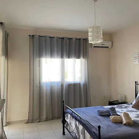 Royal Seacrest With Garden G5 * Paphos
